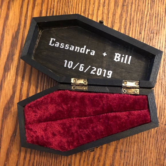 Vintage Inspired Wooden Coffin Ring Jewelry Box Victorian Gothic Vampire Wedding - Picture 3 of 4